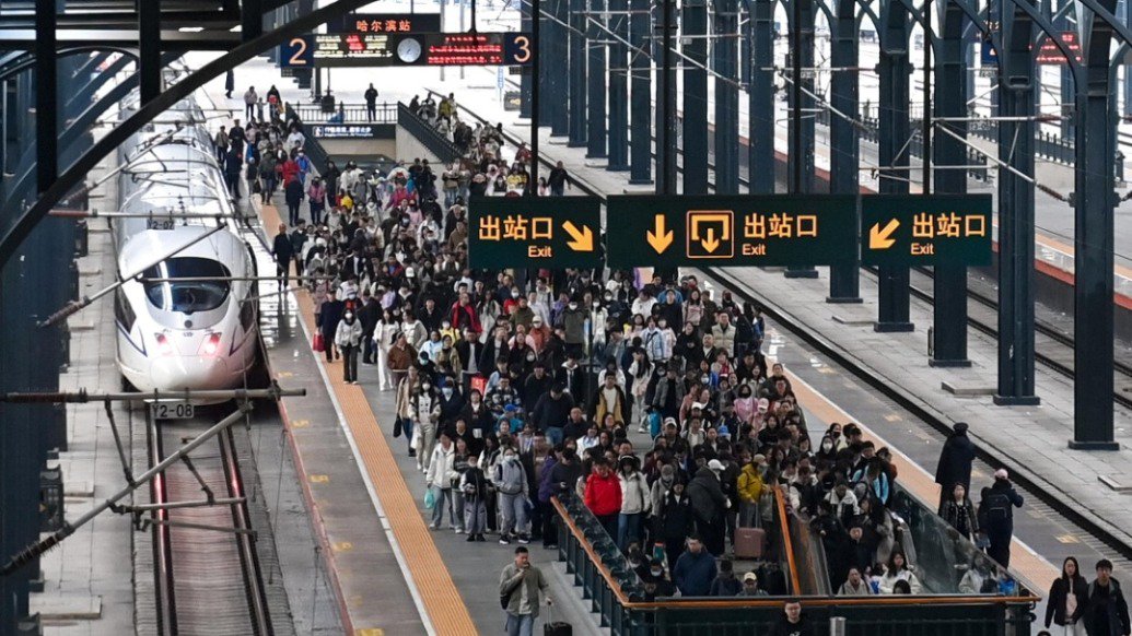 全国铁路旅客发送量连续3天同比增幅超10%	，今日预计发送1800万人次